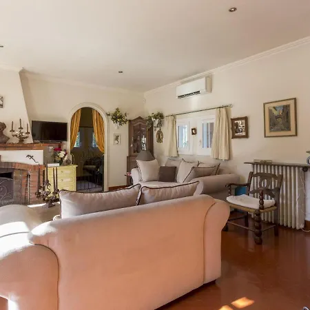 Villa With Lovely Views