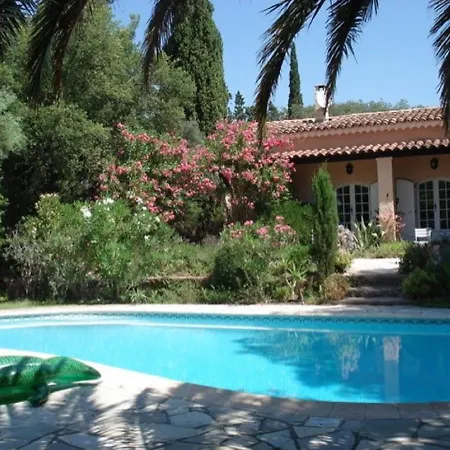 With Lovely Views Frejus